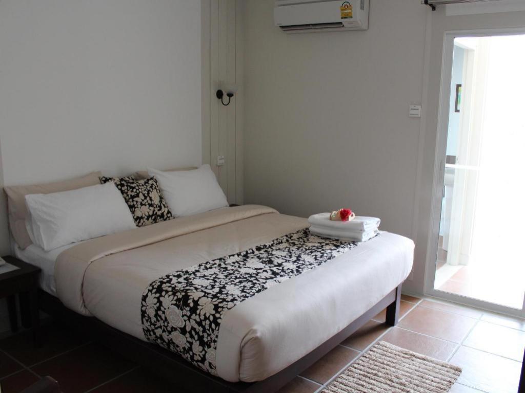 Hotel Baan Pimpisa Bang Sare Esterno foto