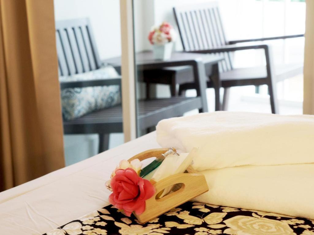 Hotel Baan Pimpisa Bang Sare Esterno foto