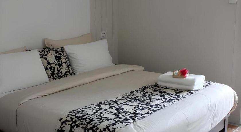Hotel Baan Pimpisa Bang Sare Esterno foto