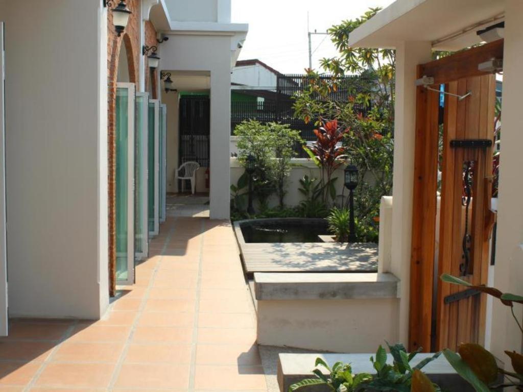 Hotel Baan Pimpisa Bang Sare Esterno foto